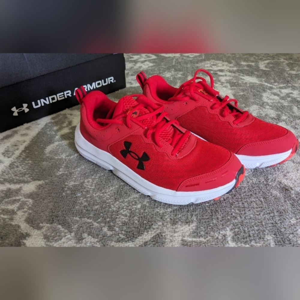 Under Armour Sneakers